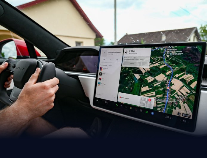 Tesla's Driverless Cybercab Faces Federal Investigation in Texas