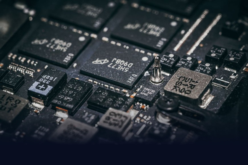 Tata's $14 Billion India Chip Plans Survive a Board Crisis